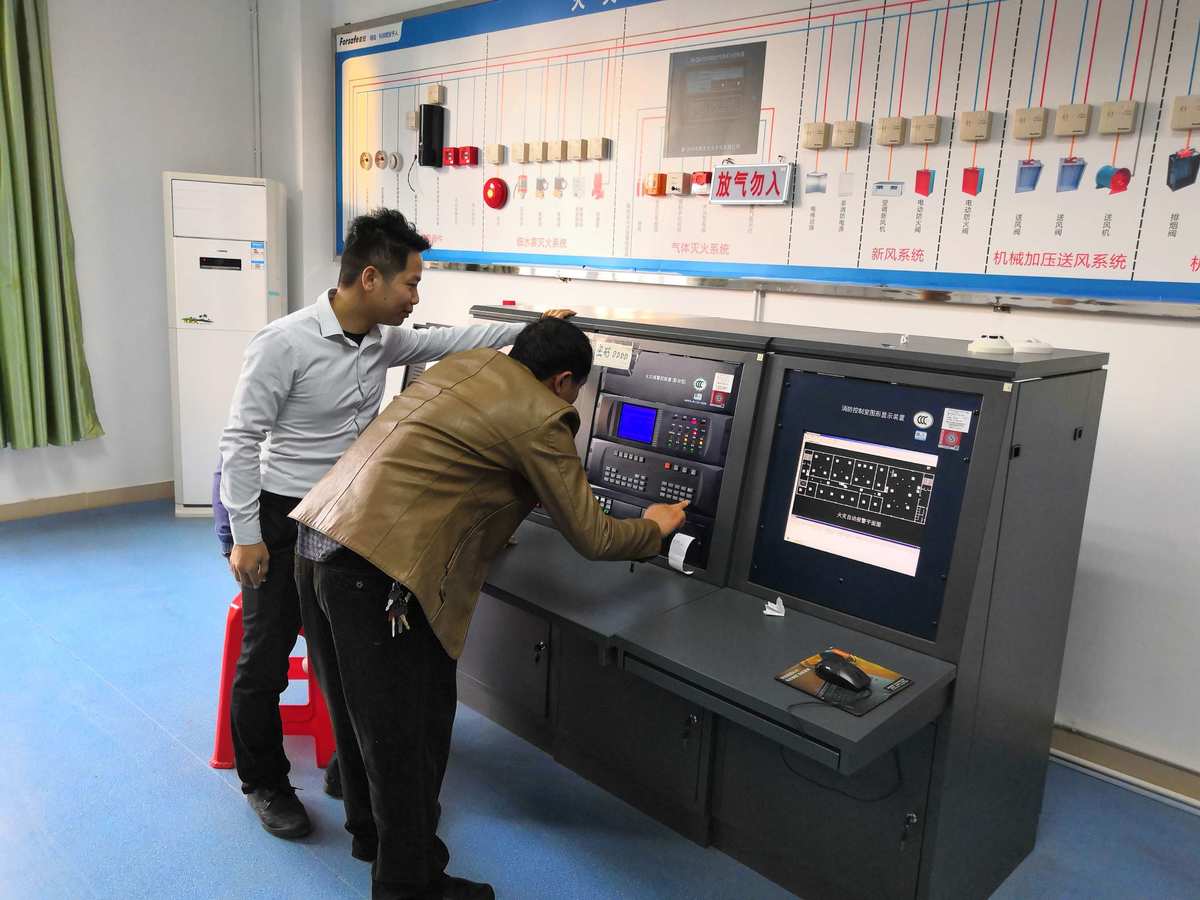 红色警报2共和国之辉修改器_公安系统红色警报_红色警报声音