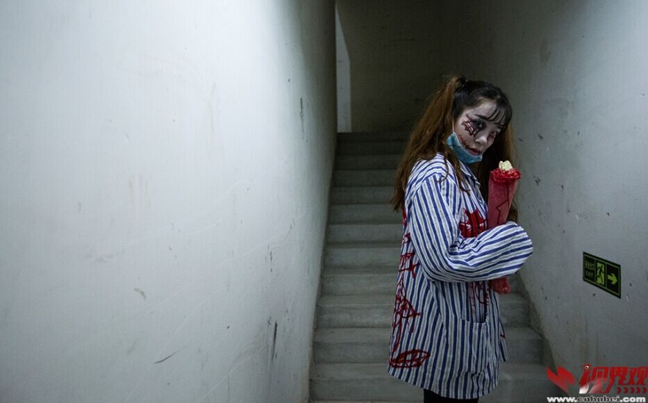 鬼屋死亡逃脱_鬼屋死亡率_死亡鬼屋2