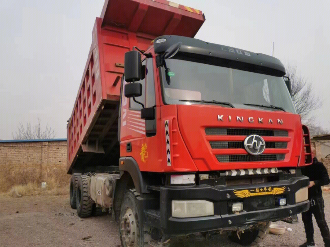 红岩金刚车配件_二手红岩金刚自卸车报价_二手红岩金刚自卸车