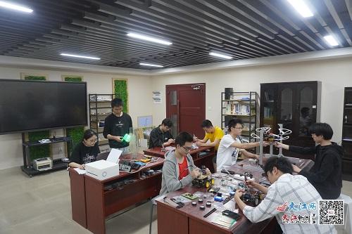 学院和大学的区别_真3学院