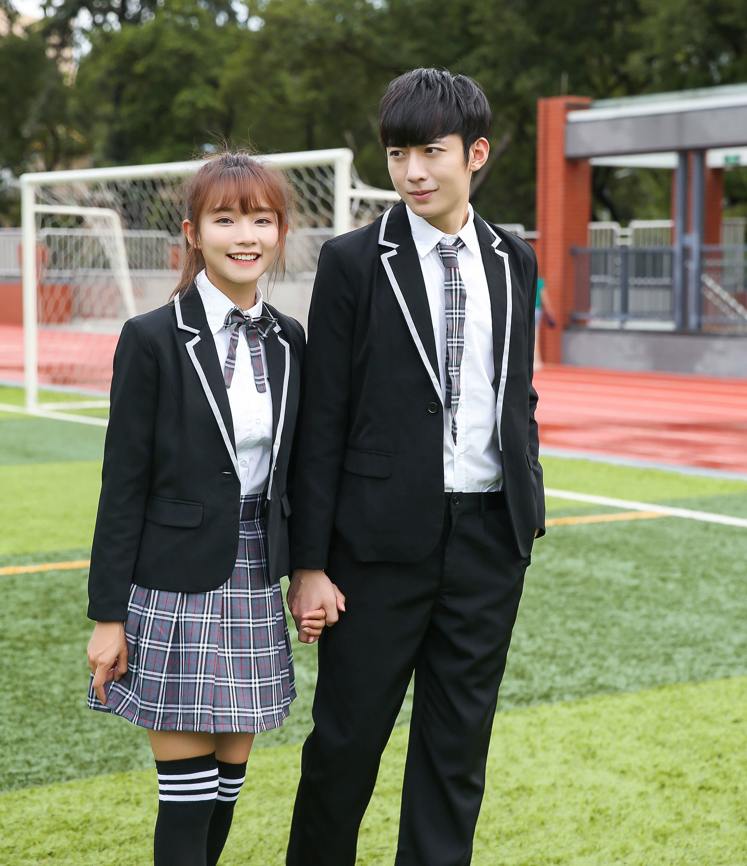 大学校服照片_大学校服设计图_大学生校服图片