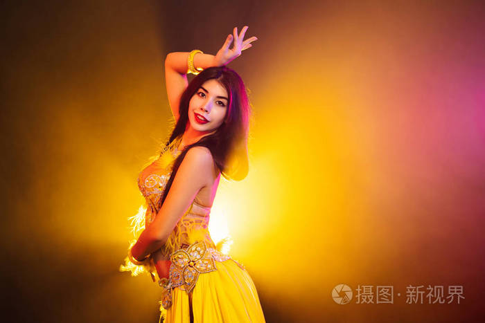 美女挤奶门视频_美女挤奶视频_美女挤奶搞笑视频
