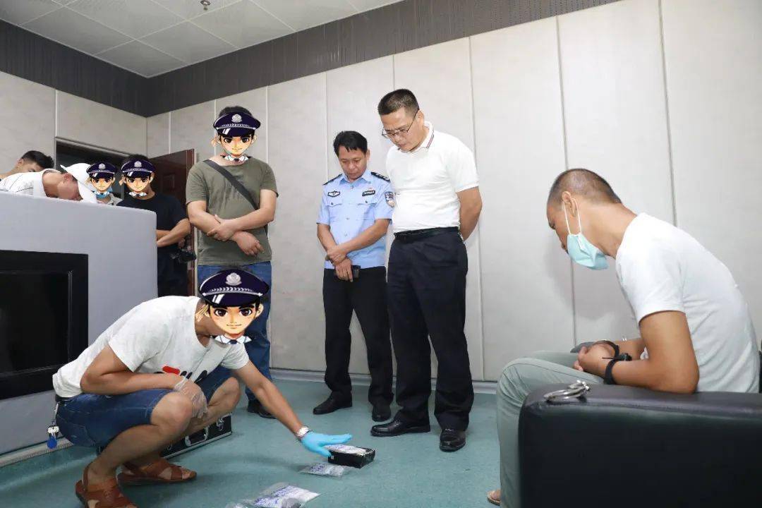 青岛持枪案_青岛城阳抢劫持枪案_青岛城阳持枪男子被击毙视频