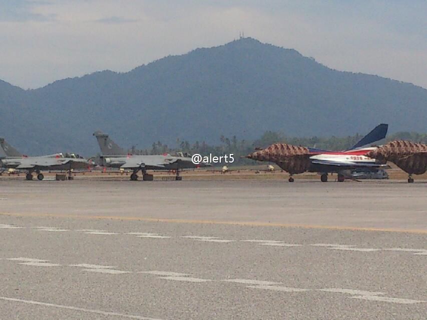 机场阵地的争夺战_机场战役_这是我的战争机场