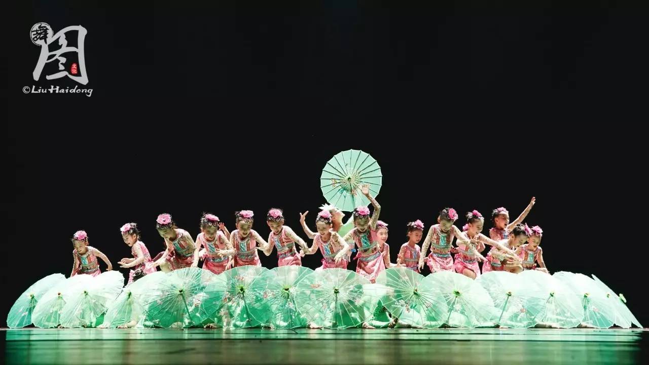 舞蹈芭比音乐_芭比舞蹈_舞蹈芭比节目串词