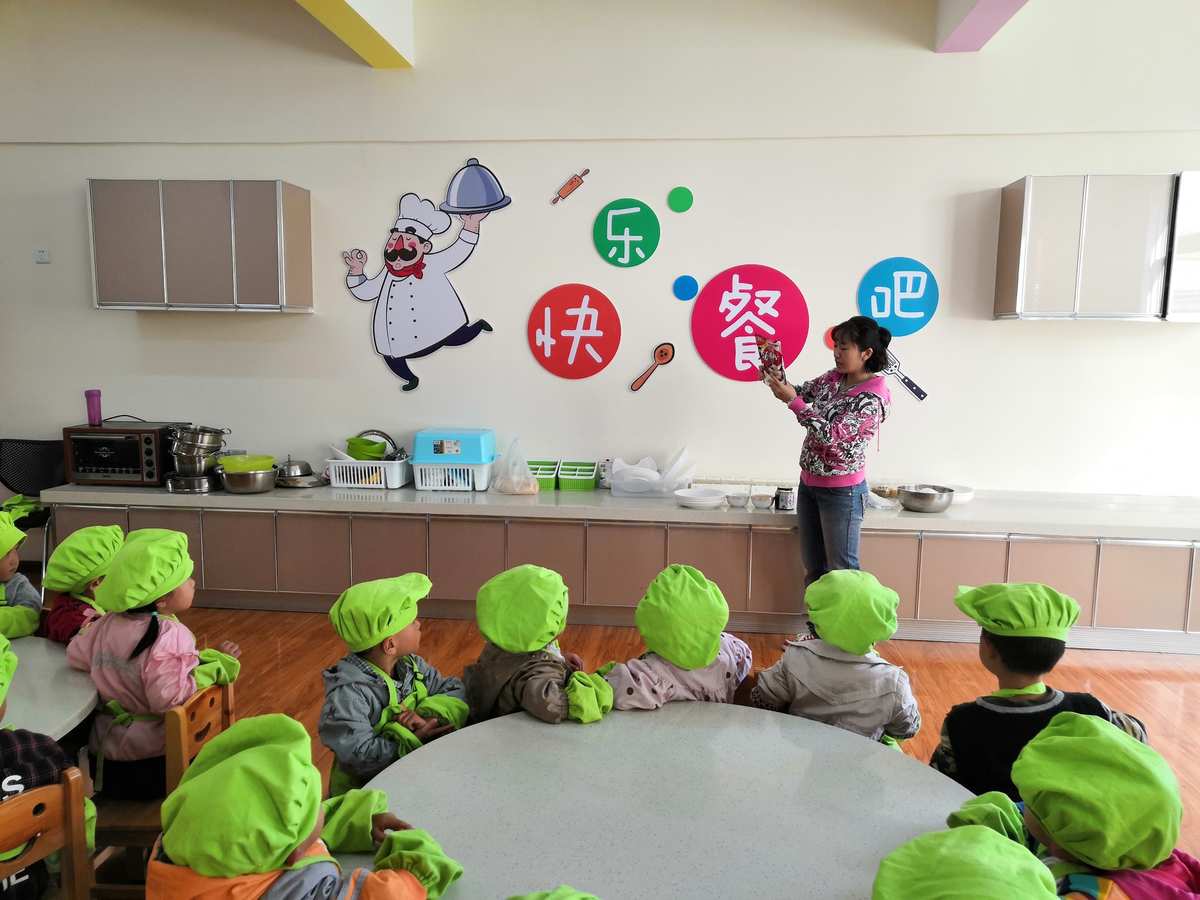 宝宝小厨房游戏_厨房小孩_宝宝小厨房