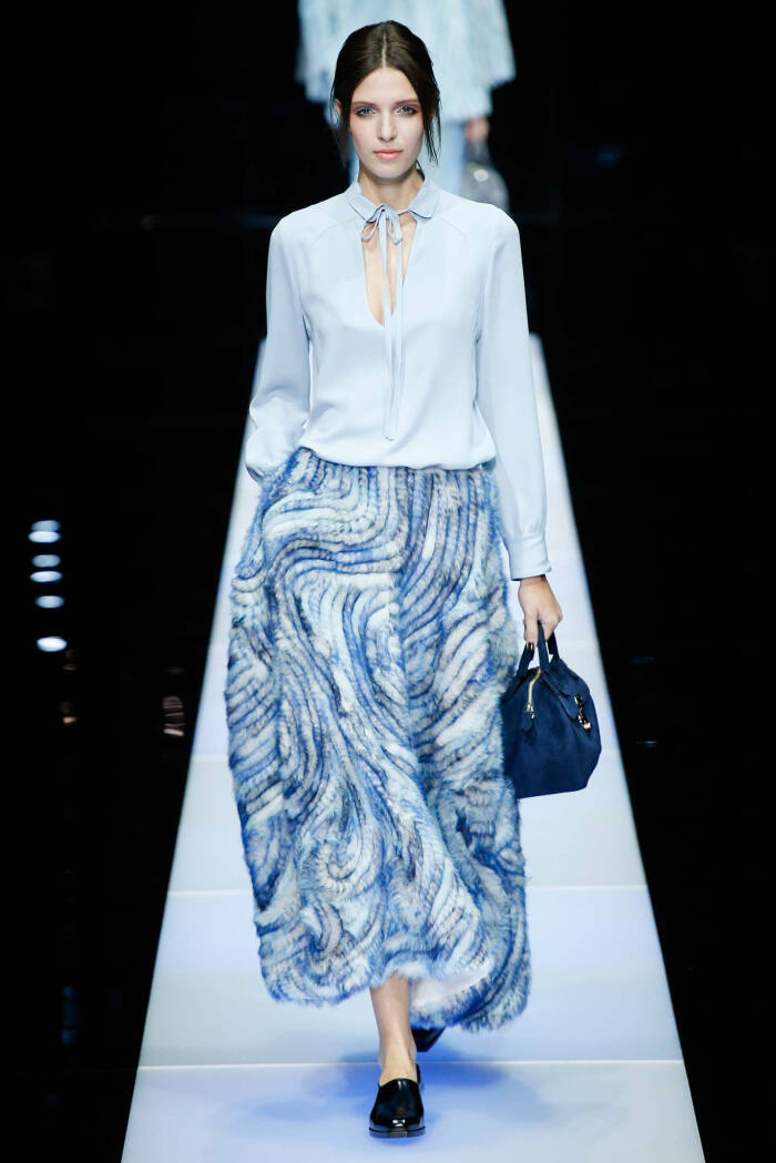 哈尔滨服装店高清图片_哈尔滨服装城现在的图片_哈尔滨高清服装店图片实拍