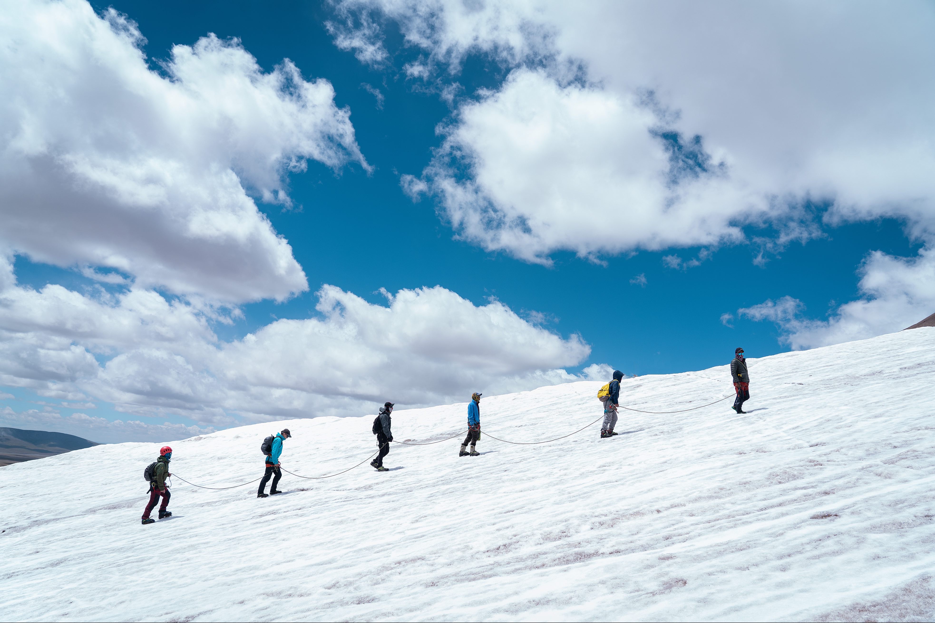 走雪山_雪山走了几天_雪山走地鸡