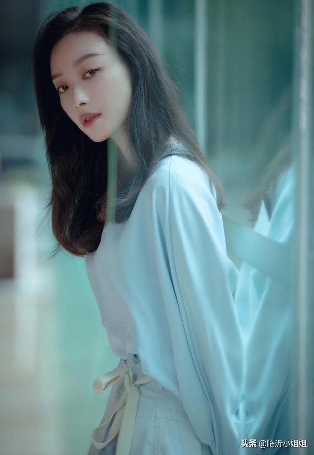 审美气质形式包括人性吗_审美和气质有关吗_人的审美的形式包括气质和什么