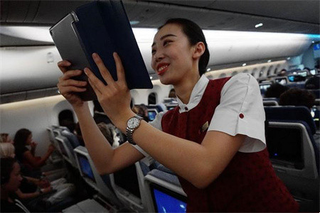 空姐style_性感空姐整蛊美女_整蛊性感空姐