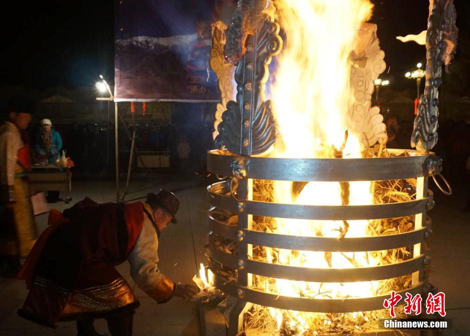 祭火文化_传火祭祀场_传火祭祀场火灭了