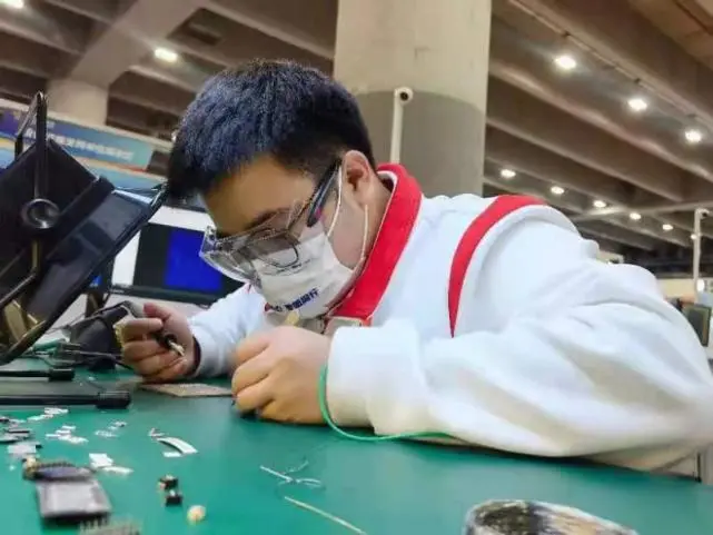 实况游戏主播的游戏逃脱_游戏实况_实况游戏是什么意思
