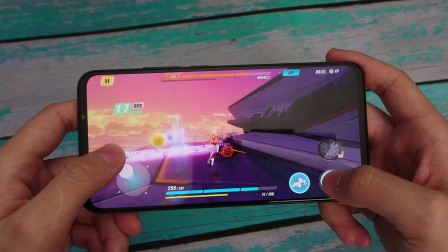 手机玩高画质游戏卡怎么办_手机游戏画质开高了却很模糊_打游戏手机开不了高画质