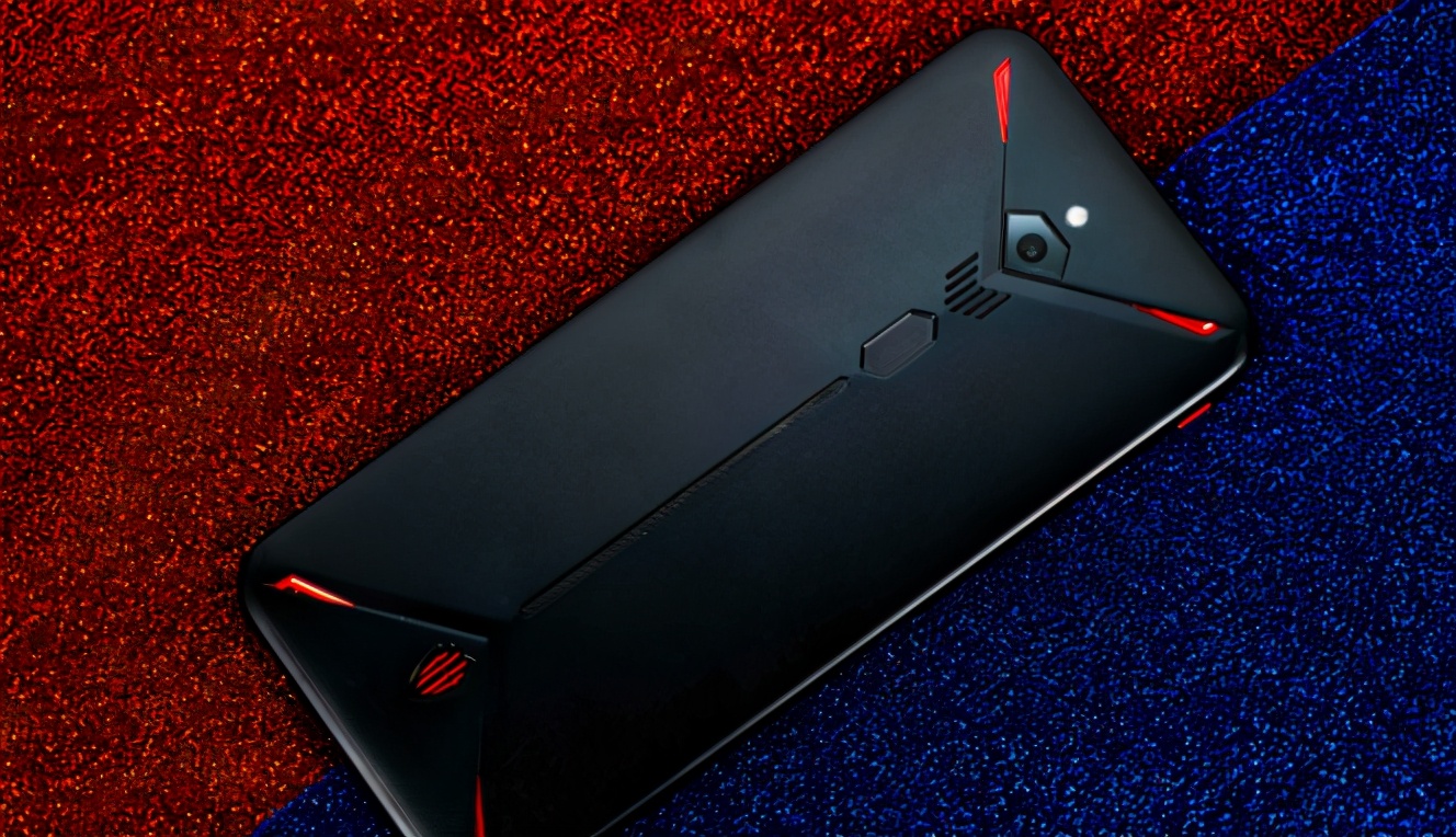 2020年红魔游戏手机_红魔手机游戏手机_红魔游戏手机评测