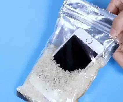 打游戏手机壳黏黏的怎么办_打游戏手机壳黏黏的怎么办_打游戏手机壳黏黏的怎么办