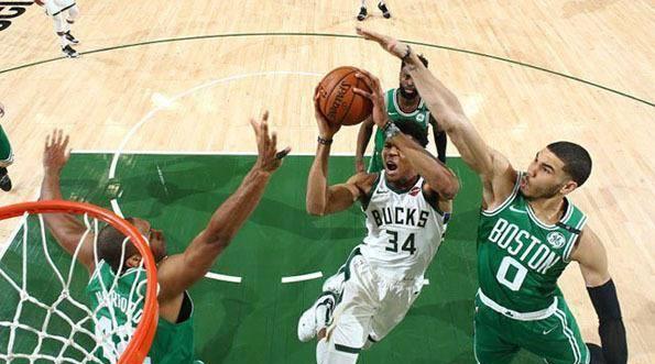 篮球火事件_带着火的手机篮球游戏_篮球火打篮球