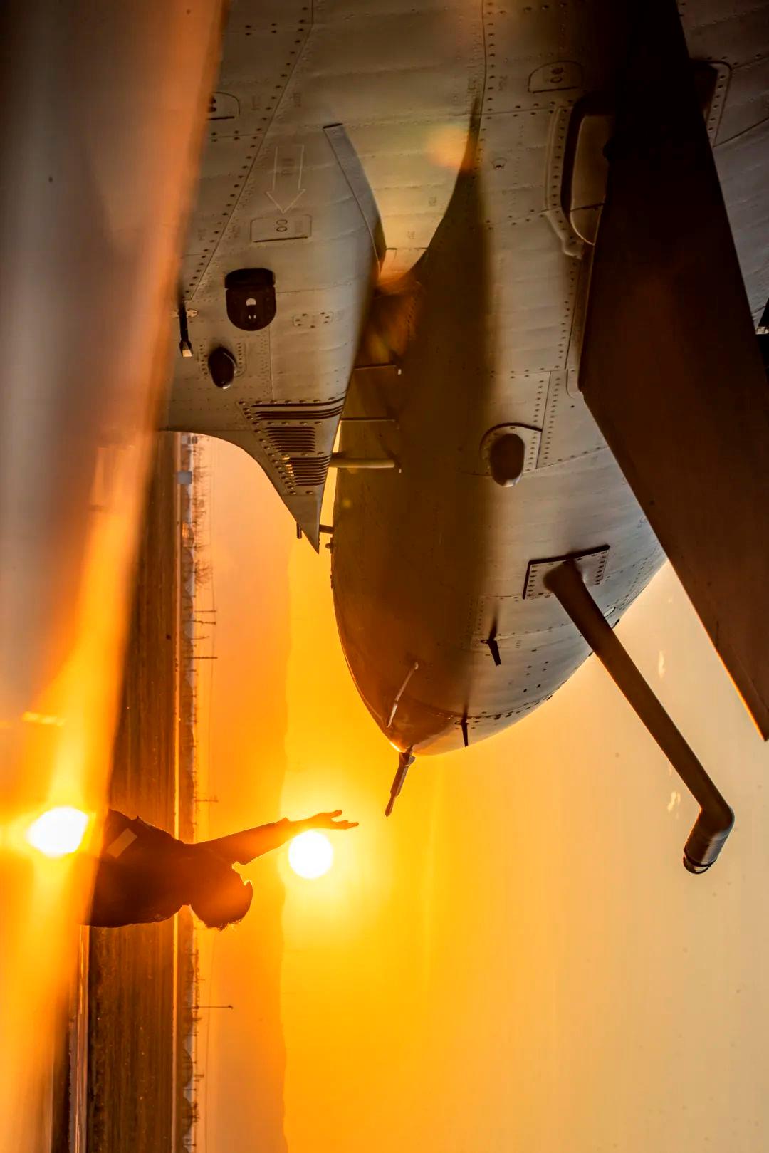 女教官_天降女教官_女教官图片