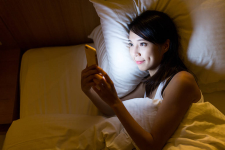 给女生推手机游戏违法吗_可以手机玩的推倒游戏_女生做游戏推广犯法吗