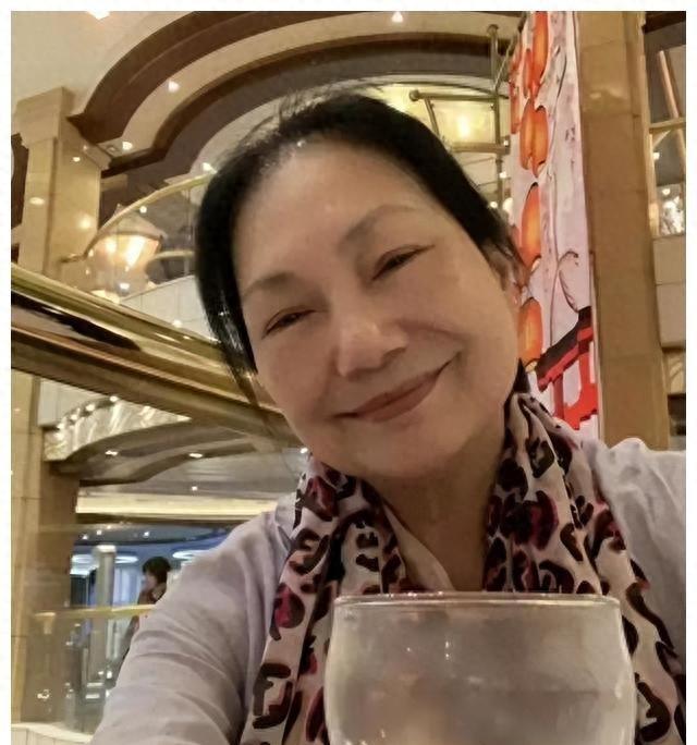 11岁孙子玩手机游戏吗_玩孙子手机游戏怎么玩_爷孙玩游戏