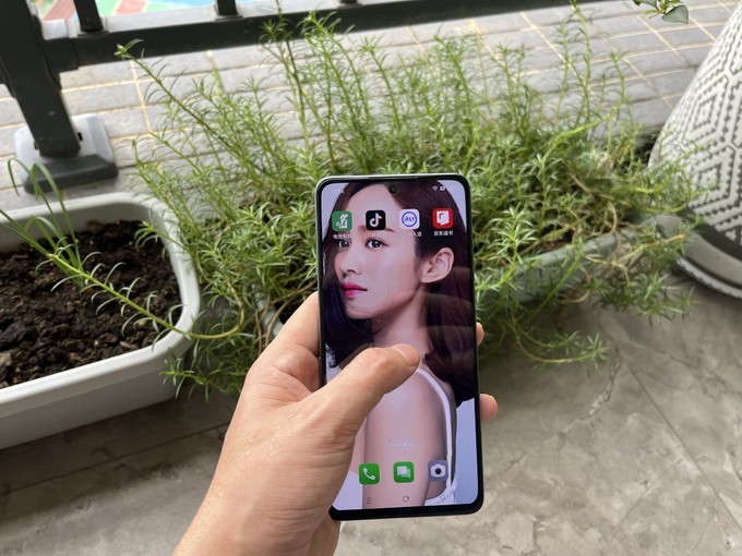 打游戏是核用什么手机_手机玩游戏靠单核还是多核_打核弹的游戏