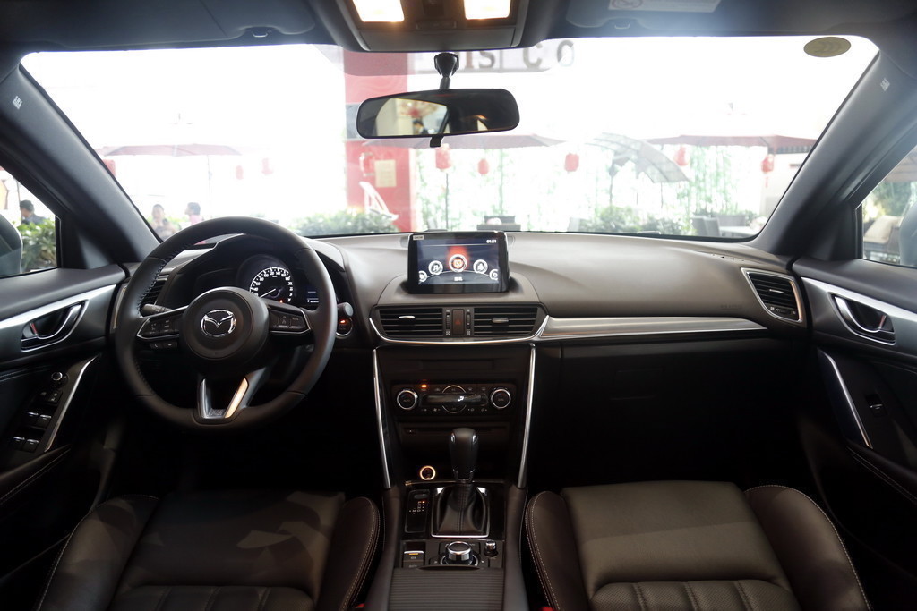 马自达车内饰_马自达轿车内饰_马自达内饰