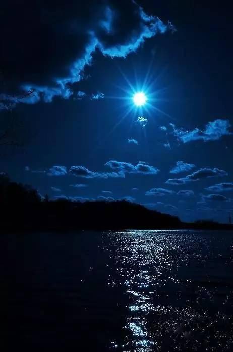 月姓_姓月的男孩名字_姓月的名字