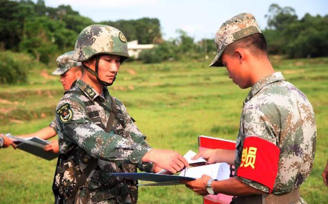 兵哥哥有手机就打游戏吗_哥哥打游戏吗_兵哥哥玩游戏