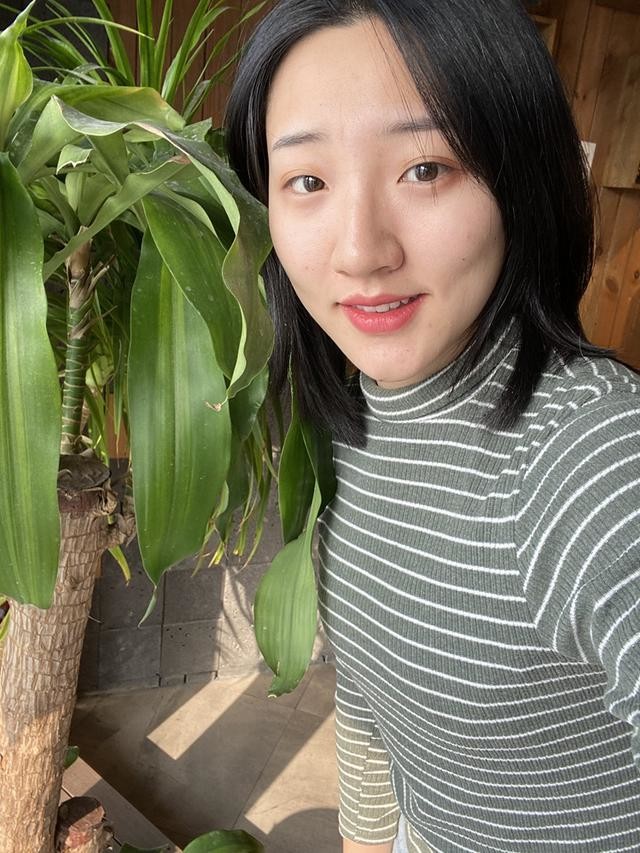 自拍单手摆什么造型好_自拍单手手势_单手自拍怎样摆pose