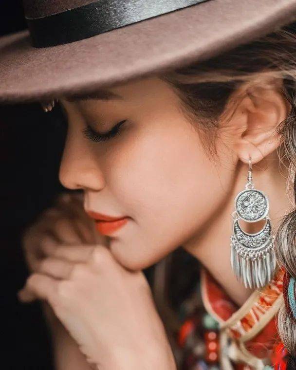 蜡像师简介_蜡像师的身世_蜡像师本名