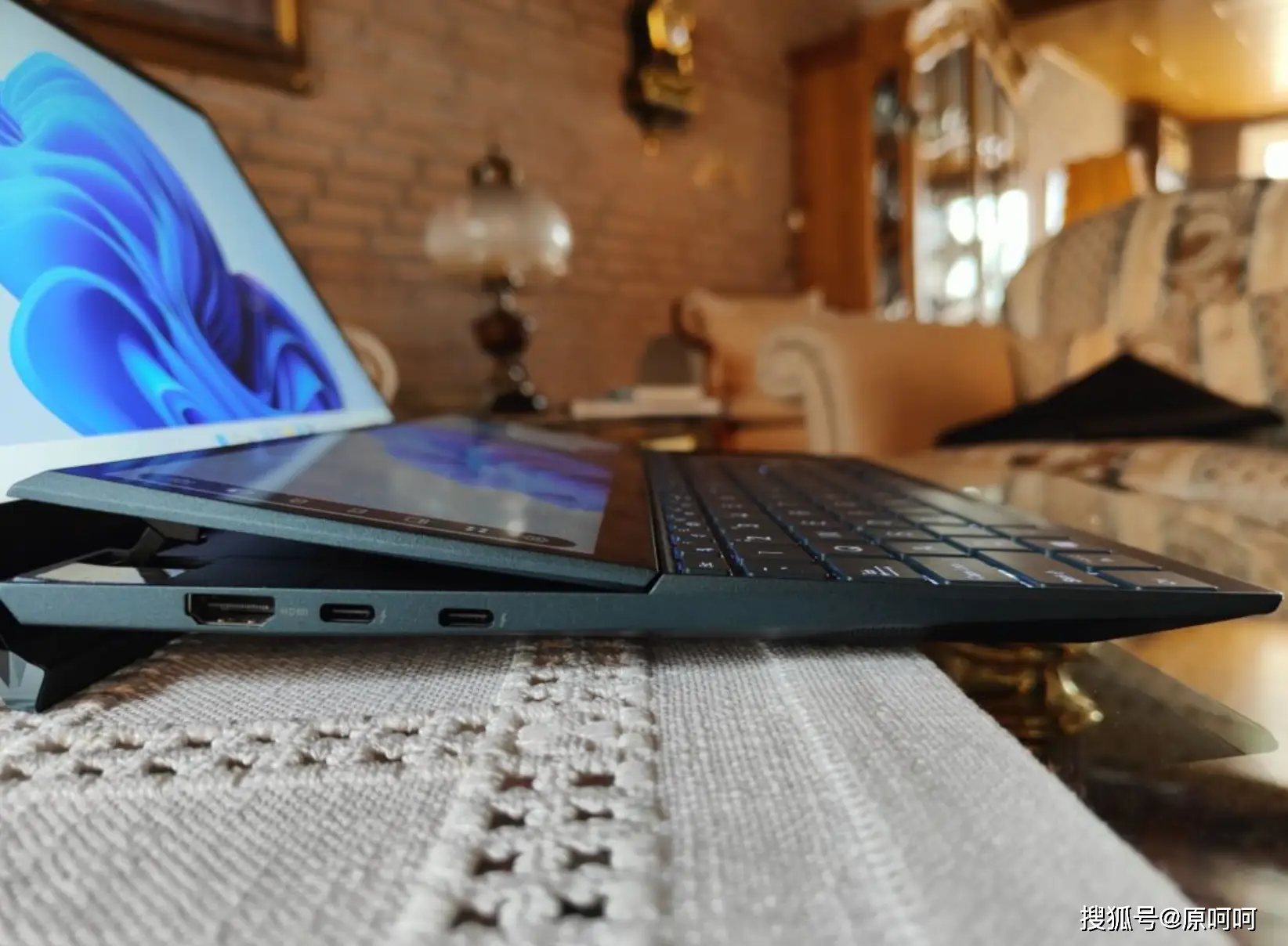 华硕灵耀x双屏值不值得买_华硕灵耀x双屏价格_华硕灵耀x双屏值得买吗