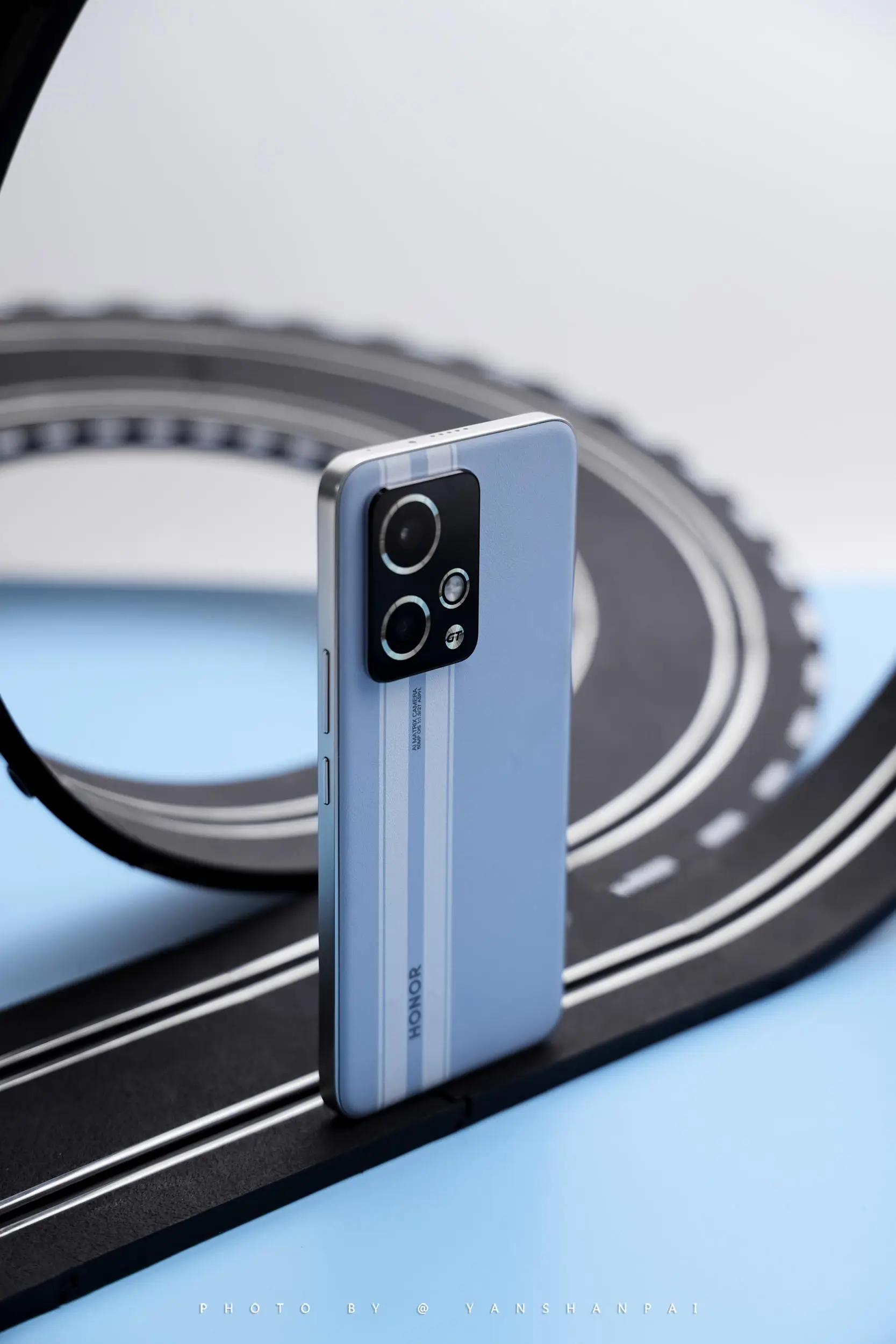 超薄荣耀游戏手机_荣耀手机适合打游戏的_荣耀超薄手机游戏推荐