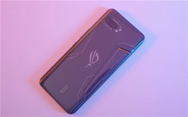 rog游戏手机3至尊版有什么_rog至尊版为什么比经典版贵_rog 游戏手机2至尊版