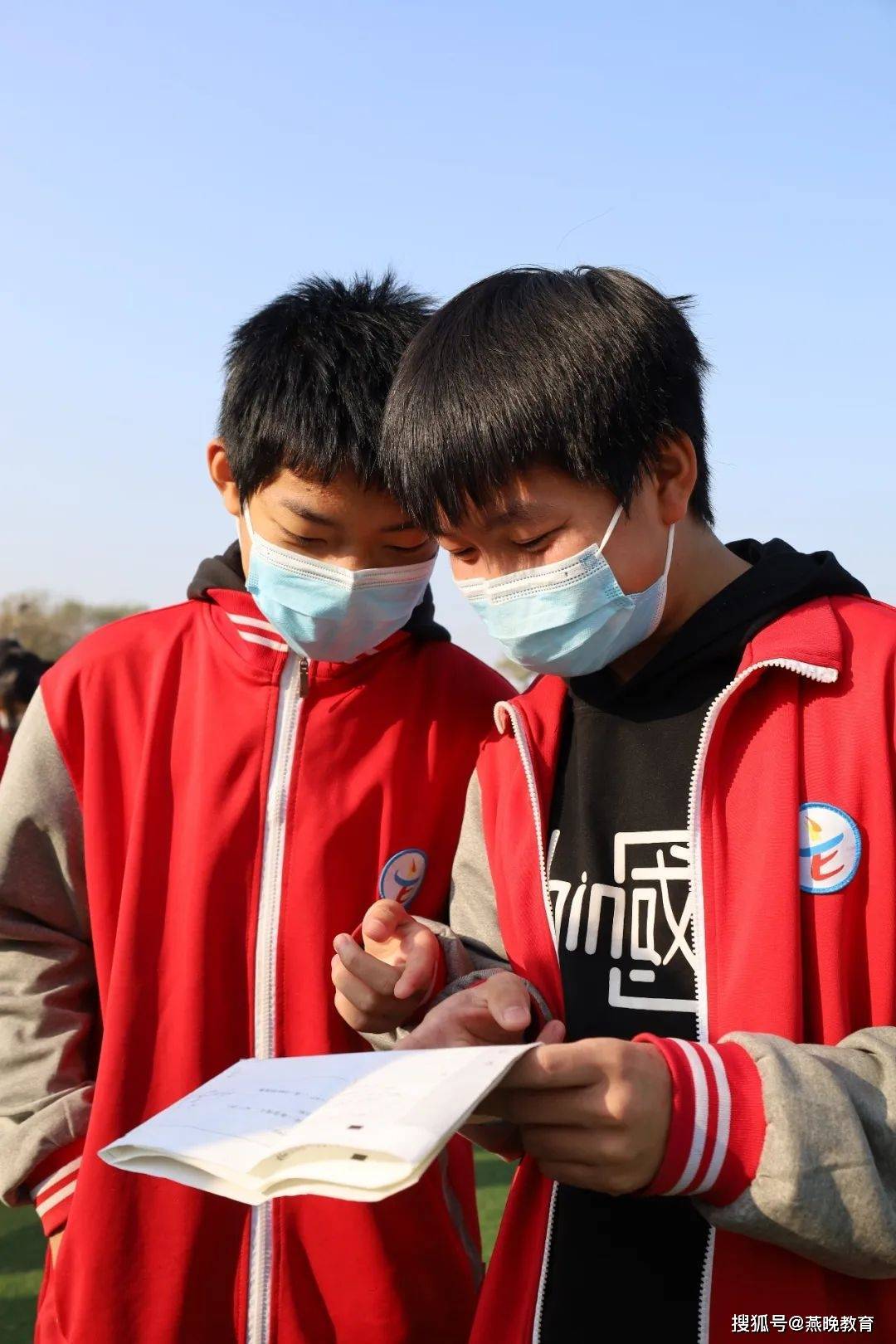 不 玩 游戏 手机_玩手机游戏的好处_玩手机游戏用英语怎么说