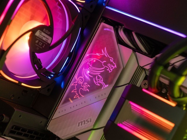英特尔cpu排行2023_英特尔2021cpu_英特尔cpu性能排行2021