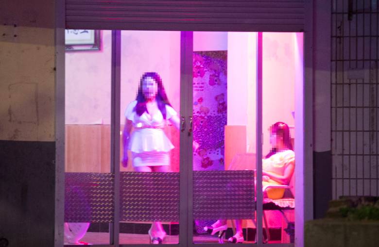 硅胶手机壳清洗剂_脏壳硅胶清洗颜色手机有危害吗_有颜色的硅胶手机壳脏了怎么清洗