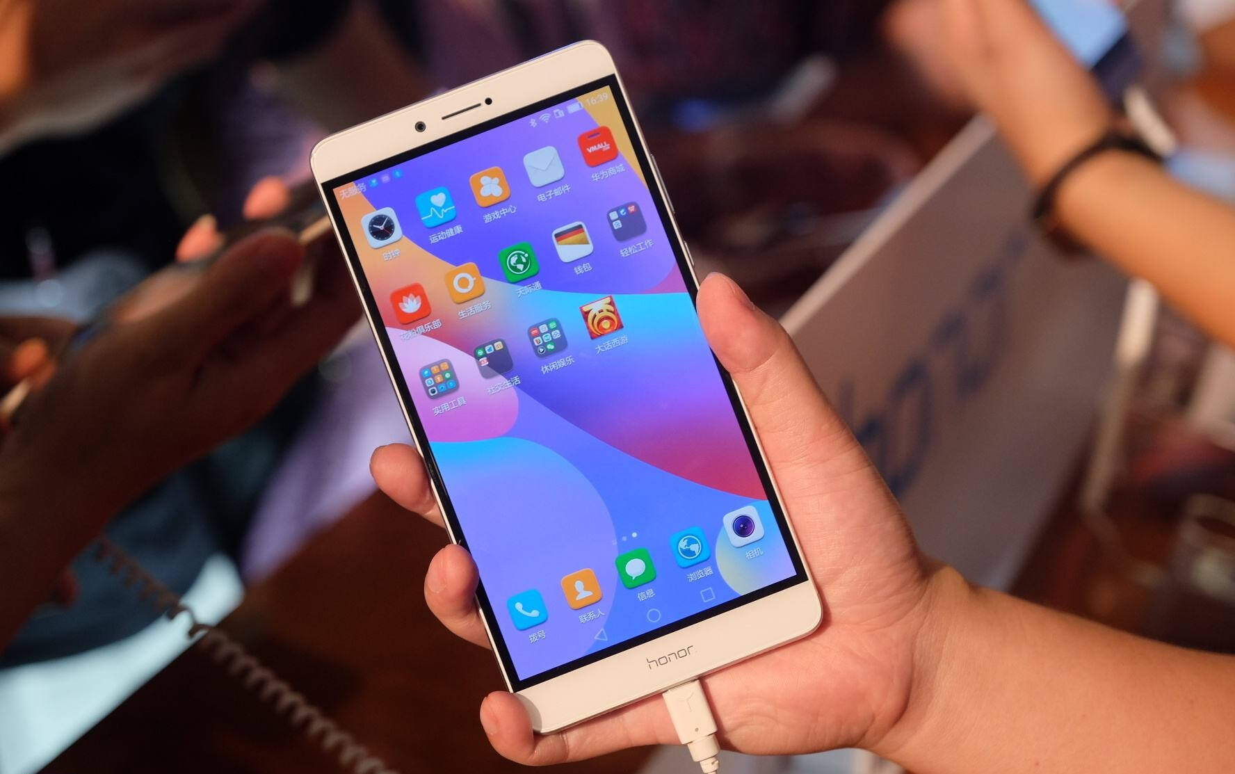 6.5英寸手机打游戏_6.1寸手机打游戏_6.7寸手机打游戏用