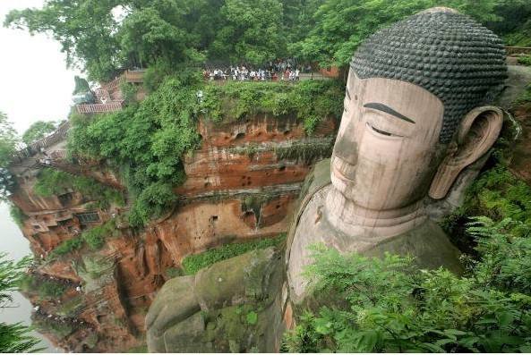 暗室手机游戏下载_手机纯白交响曲游戏在哪下载_1322游戏盒手机版下载