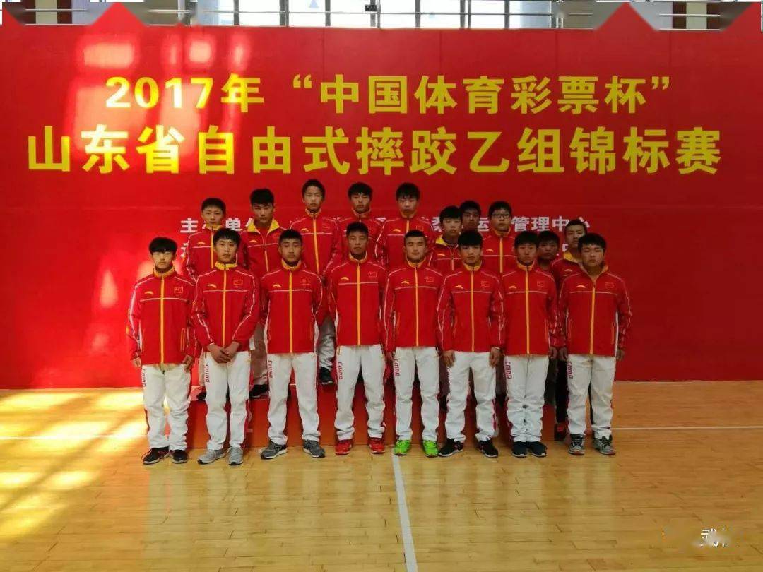 初中生沉迷手机游戏_初中孩子玩手机厌学怎么办_初中生玩手机游戏厌学了