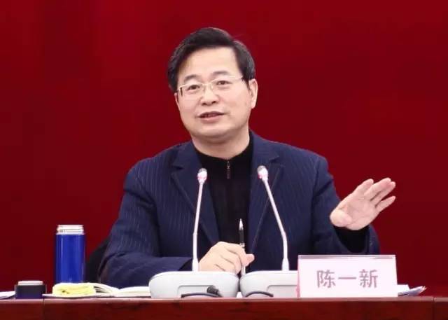 初中生沉迷手机游戏_初中孩子玩手机厌学怎么办_初中生玩手机游戏厌学了