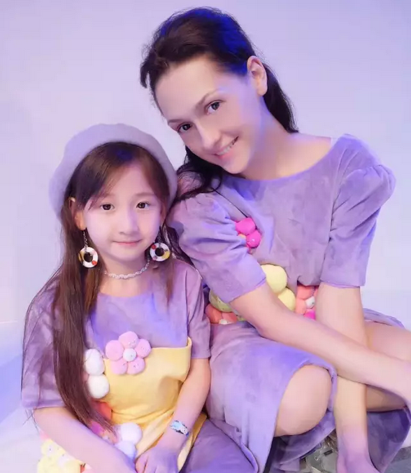 放下手机可以玩游戏吗英文_能玩英文_玩英文版游戏