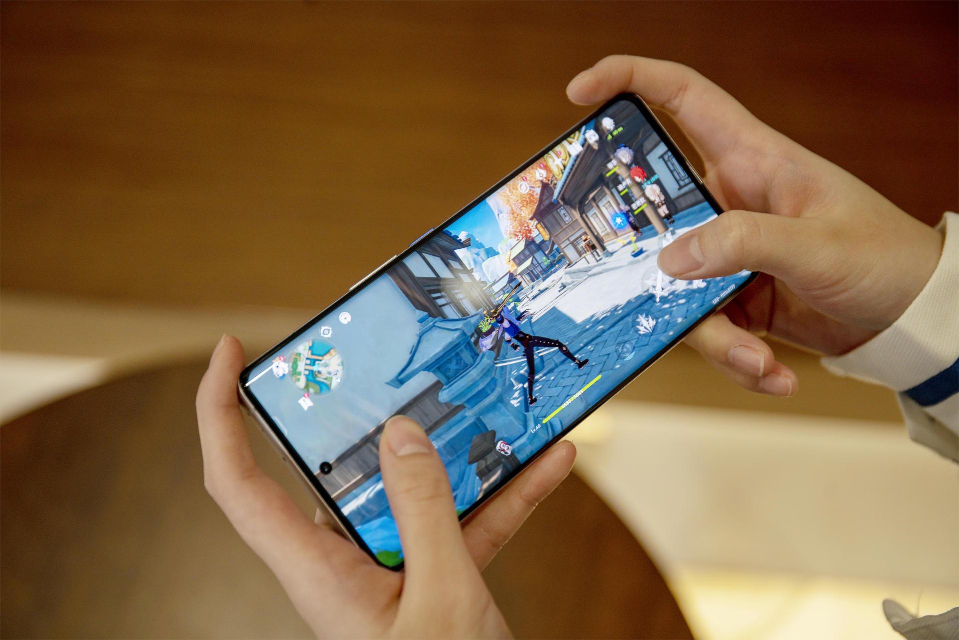 手机玩游戏用什么卡_打游戏哪款手机不卡好用_手机玩游戏办什么卡最好