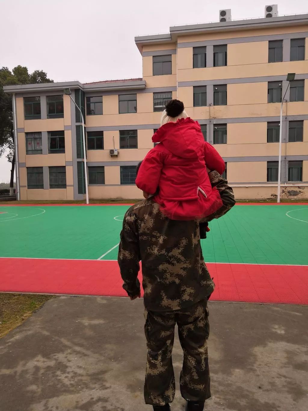 部队能玩手机_部队手机可以玩游戏吗_部队玩手机游戏可以带手机吗