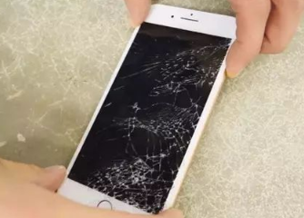 玩游戏手机自动变暗_打游戏手机会暗_8p玩游戏手机会变暗吗