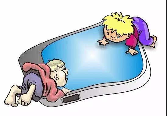 7岁男孩玩手机打游戏被抓_抓男孩的游戏_抓男孩玩打手机游戏犯法吗