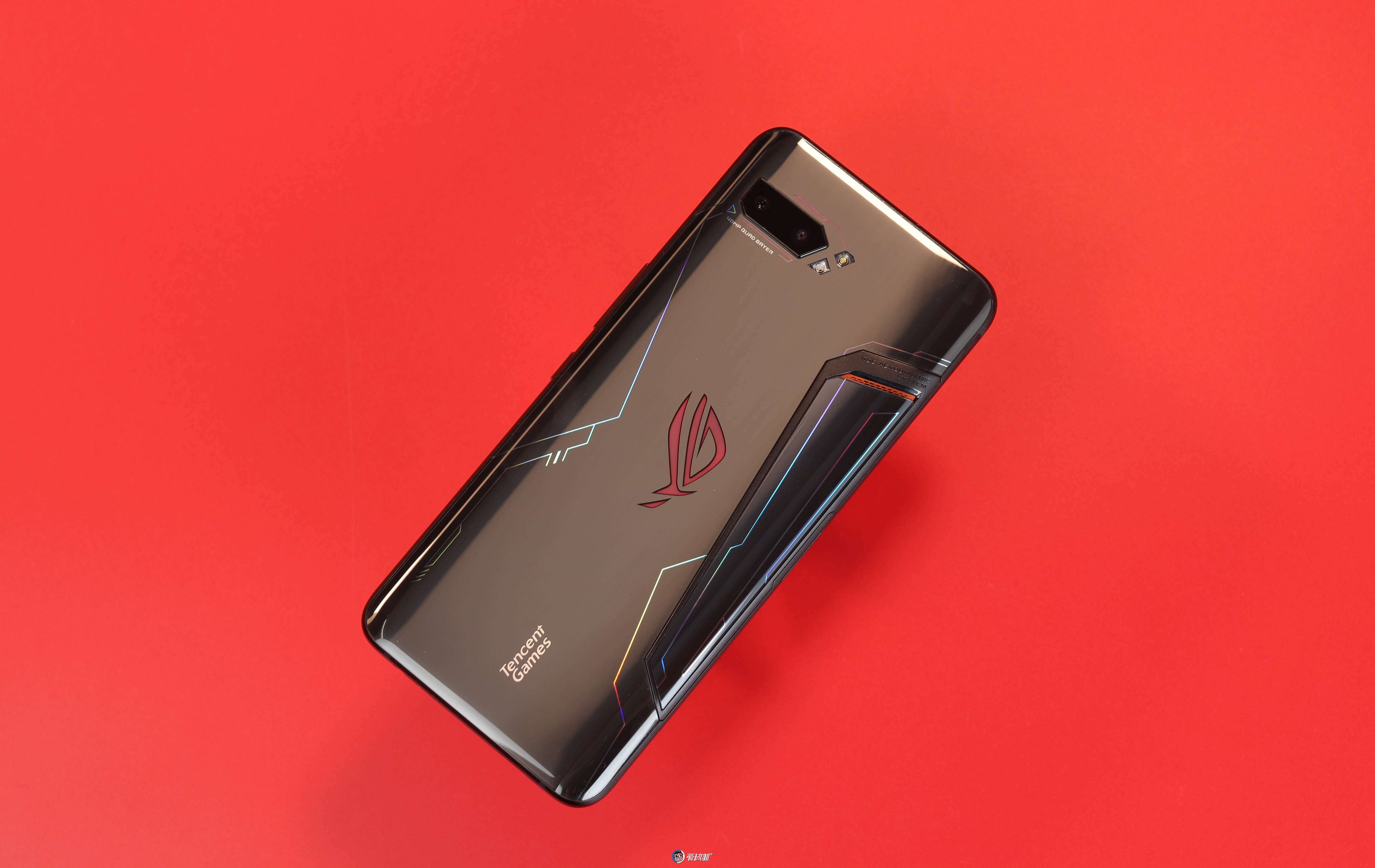 rog游戏手机3游戏体验_rog3游戏手机发布时间_rog3手机发布会