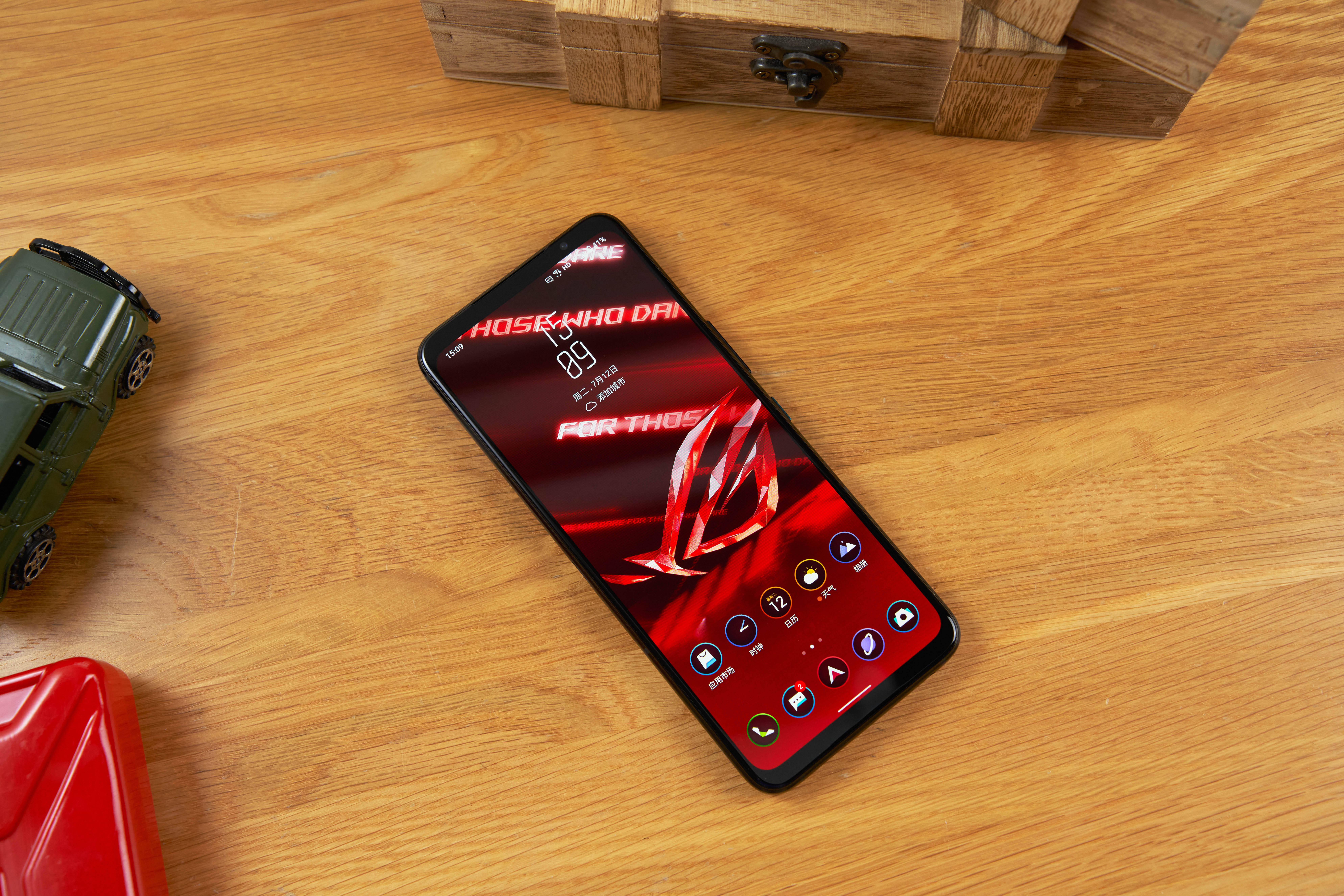 rog5游戏手机发布会_rog6手机游戏发布时间_rog6游戏手机什么时候出