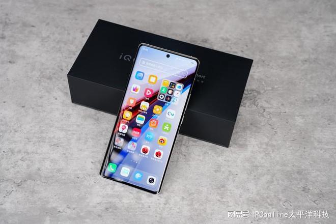 手机游戏是谁开发出来的_iqoopro是游戏手机_手机游戏是32位还是62位