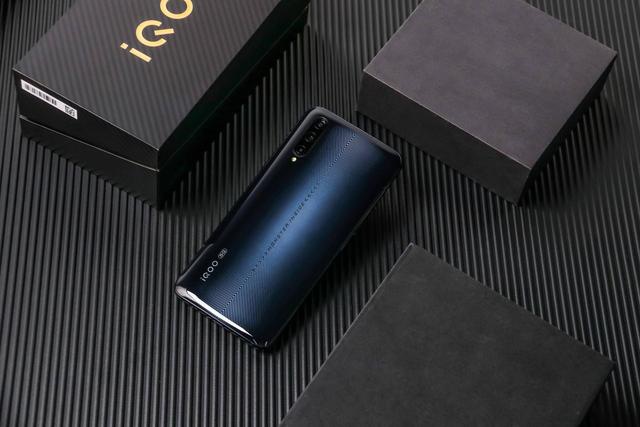手机游戏是32位还是62位_手机游戏是谁开发出来的_iqoopro是游戏手机