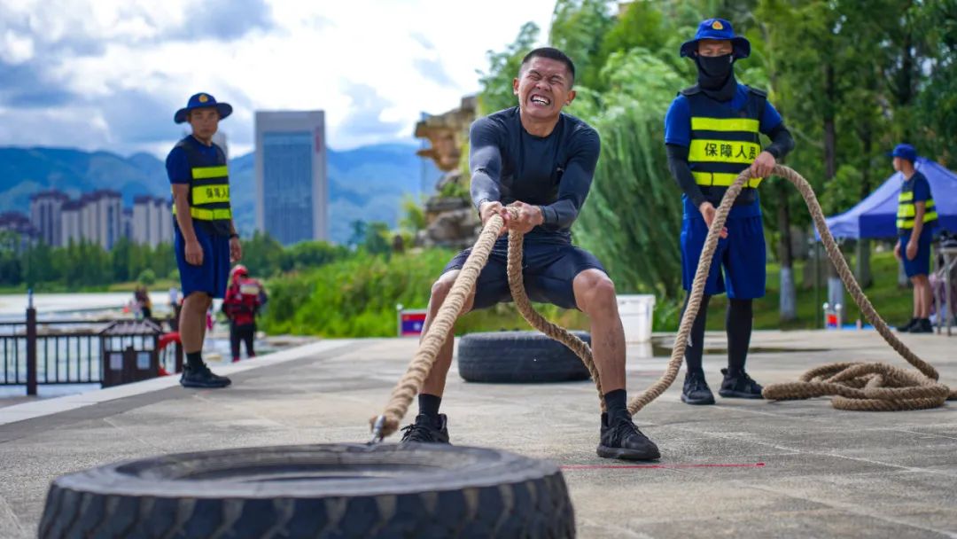 求生建造类手机游戏_创造求生类的手机游戏_建造求生类游戏