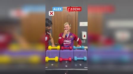 电梯大战下载手机游戏_电梯大战fc秘籍_电梯大战在哪儿可以玩